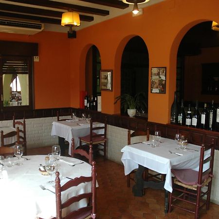 Hotel Restaurant El Bosc Banyeres del Penedes Dış mekan fotoğraf