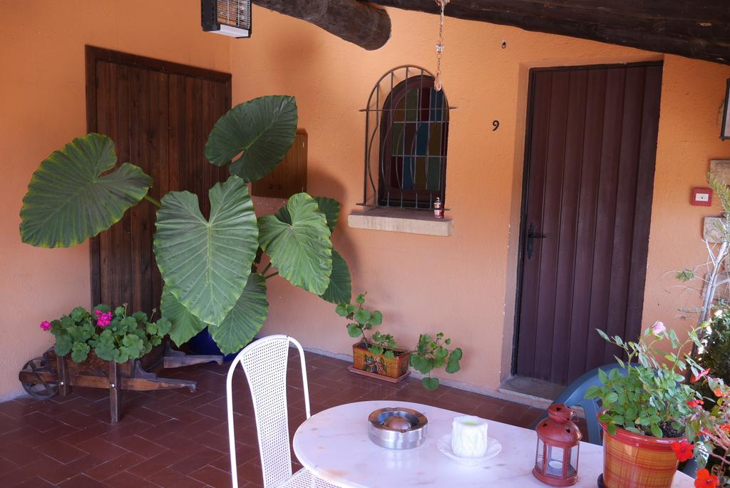 Hotel Restaurant El Bosc Banyeres del Penedes Dış mekan fotoğraf